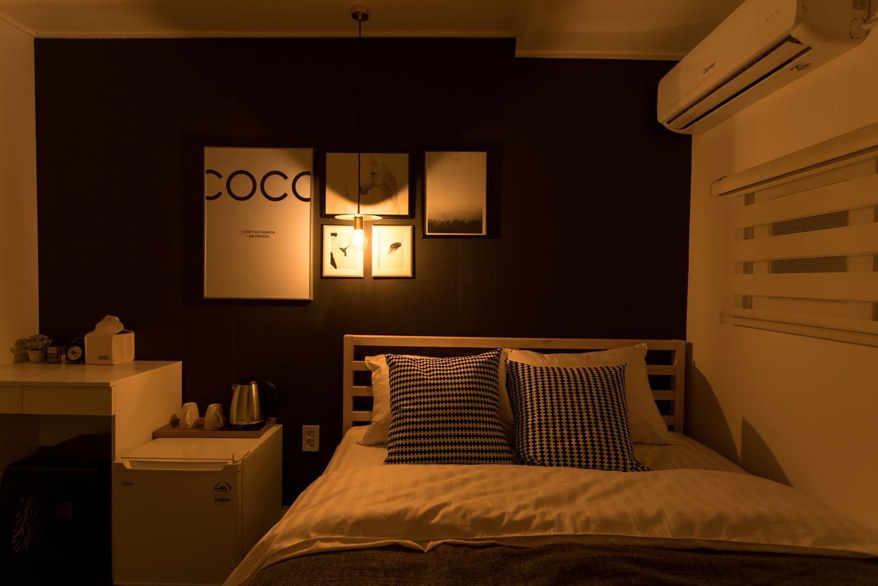 Neat House Hongdae Hotel Seoul Exterior photo
