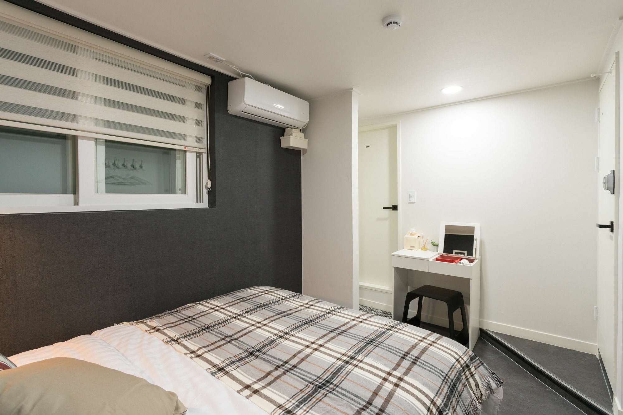 Neat House Hongdae Hotel Seoul Exterior photo